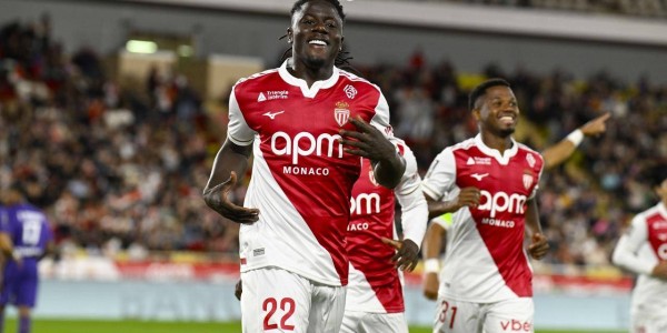 1-0，26岁萨利苏一剑封喉，率队3轮不败，升至法甲第3+差榜首3分