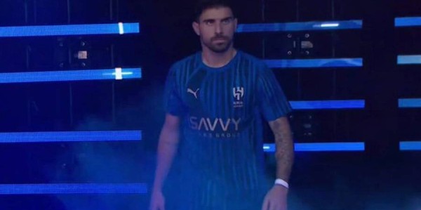 曼联冬窗签内维斯唯一前提曝光！20万周薪超标，卖阿莫林嫡系才会考虑